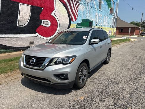 Used 2019 Nissan Pathfinder SL FWD image 58