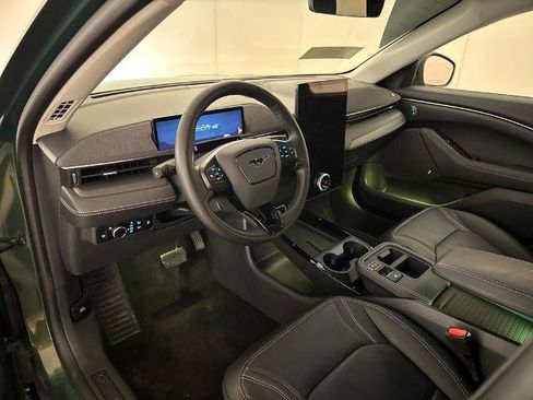 Certified 2025 Ford Mustang Mach-E Premium image 5