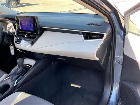 Used 2024 Toyota Corolla LE image 18