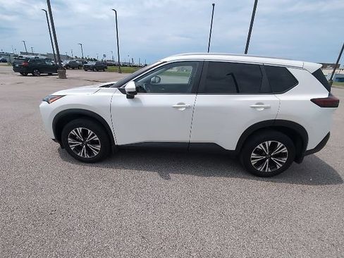 Used 2023 Nissan Rogue SV w/ SV Premium B Package FWD image 10