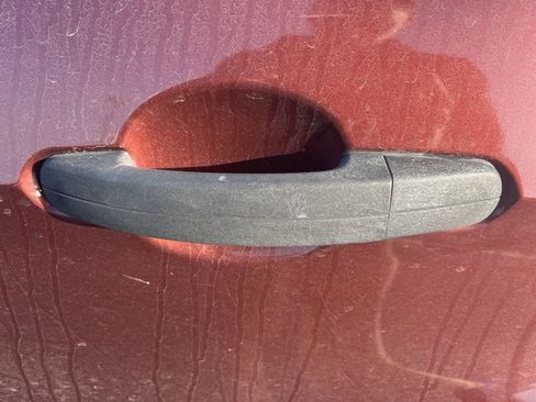 Used 2018 Ford Escape S image 17