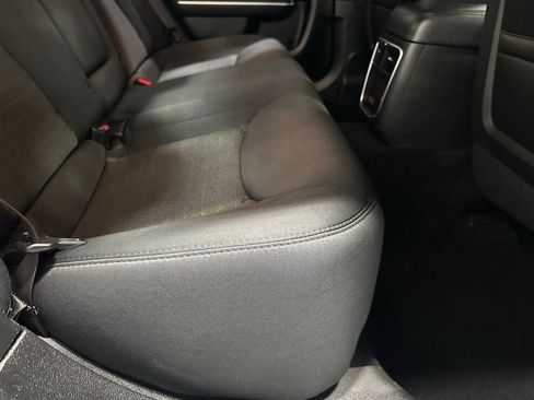 Used 2019 Chrysler 300 Touring RWD image 50