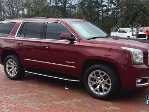 Used 2019 GMC Yukon SLE w/ SLE Value Package image 4