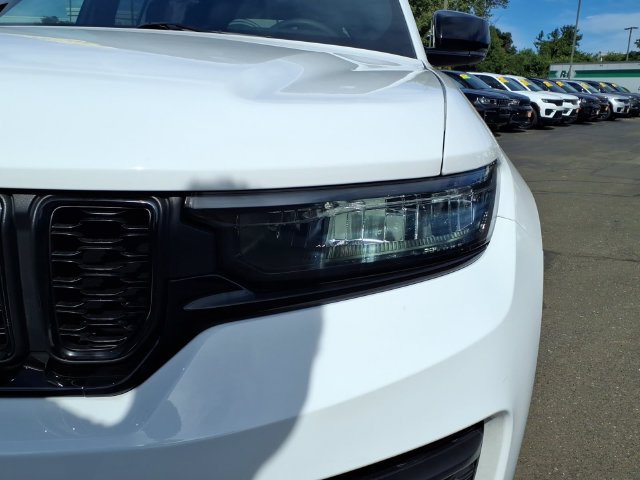 Certified 2023 Jeep Grand Cherokee Altitude AWD/4WD image 11