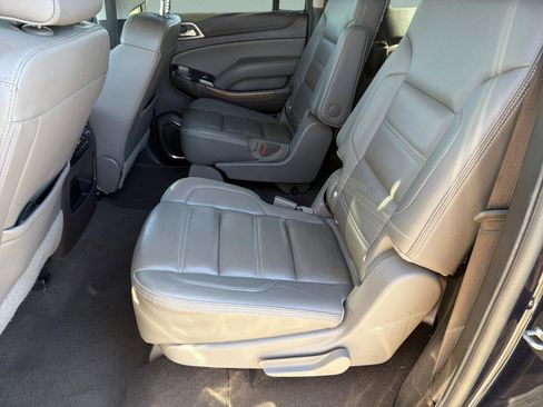 Used 2019 GMC Yukon XL Denali w/ Denali Ultimate Package image 30