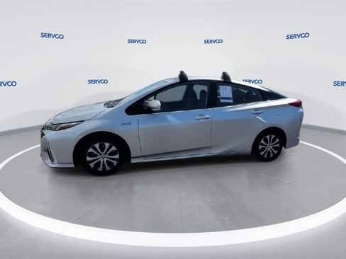 Used 2020 Toyota Prius Prime LE image 5