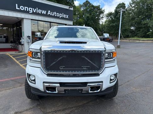 Used 2017 GMC Sierra 2500 Denali w/ Duramax Plus Package AWD/4WD image 4