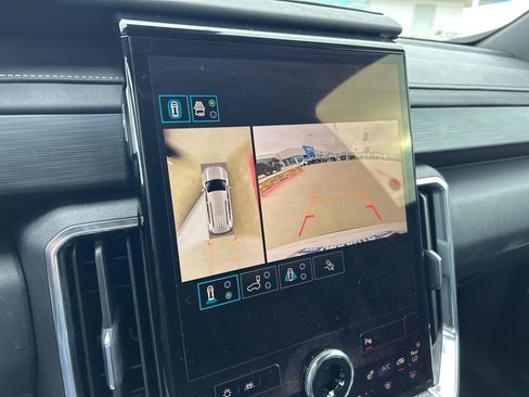 Used 2025 GMC Acadia Elevation image 26