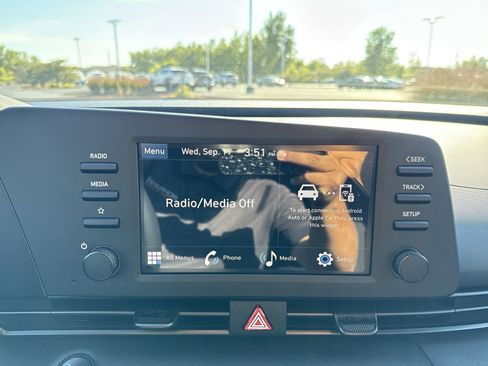 New 2025 Hyundai Elantra Sport image 18