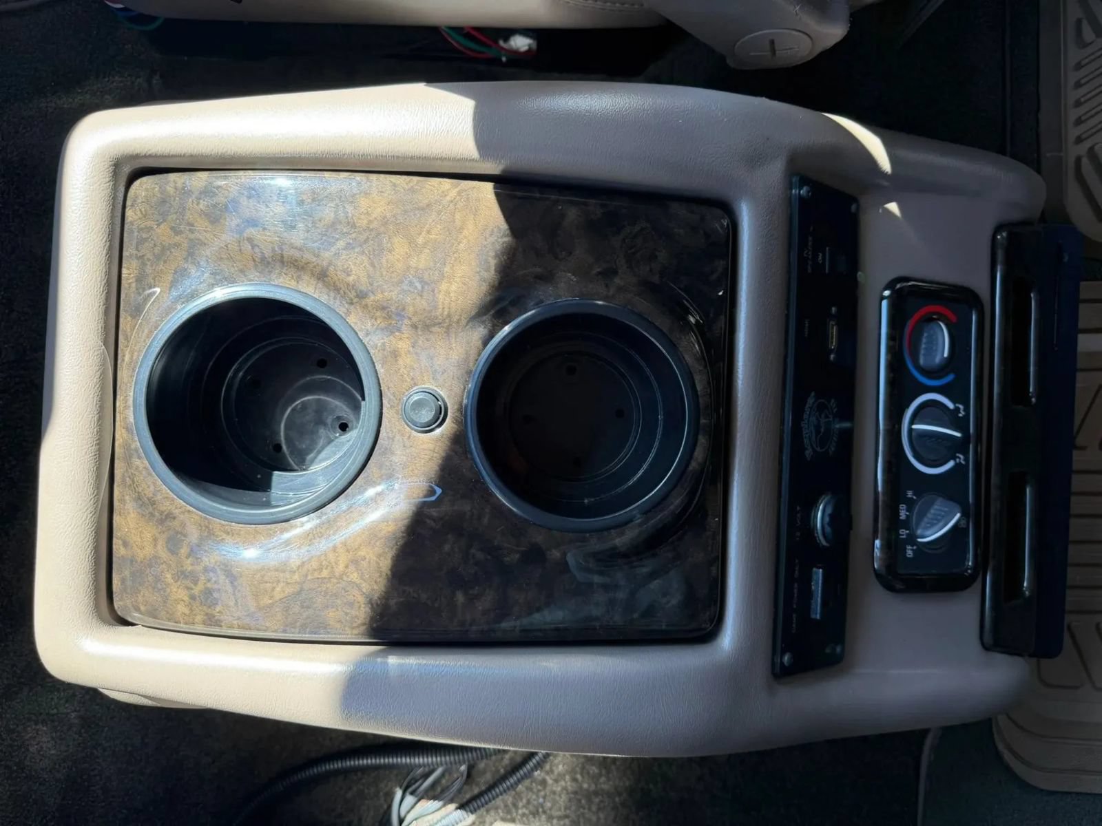 Used 2015 Chevrolet Express 2500 RWD image 27