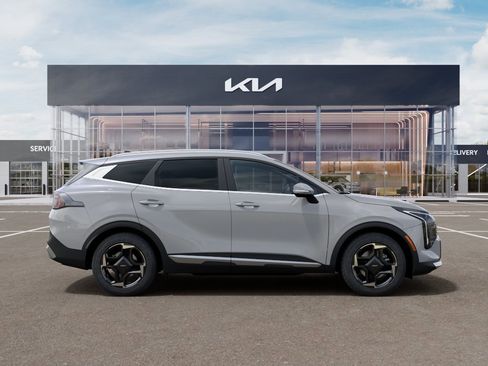 New 2026 Kia Sportage EX image 7