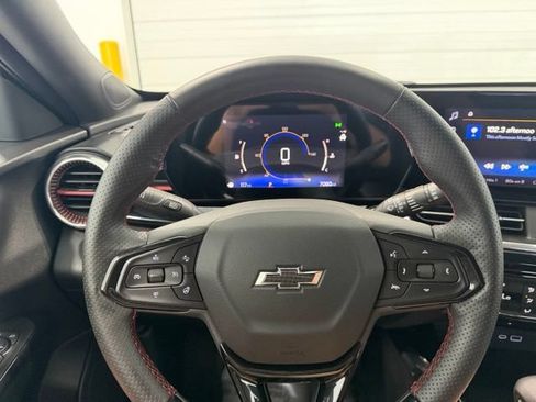 Used 2026 Chevrolet Trax RS w/ Driver Confidence Package FWD image 14