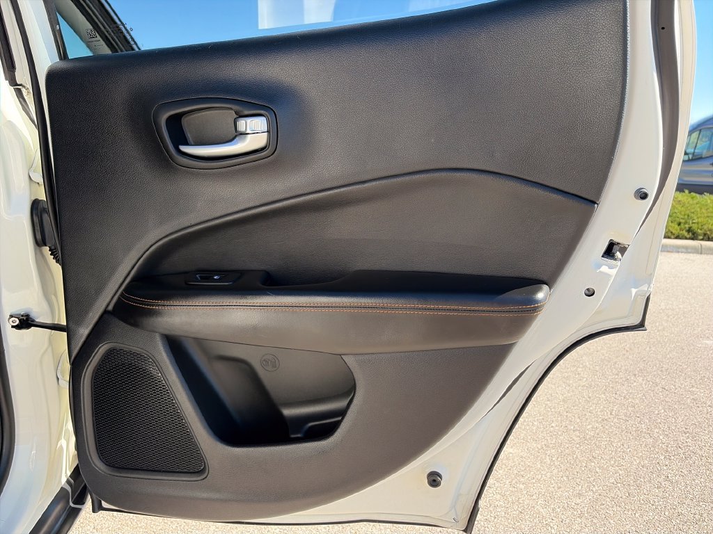 Used 2019 Jeep Compass Limited AWD/4WD image 31