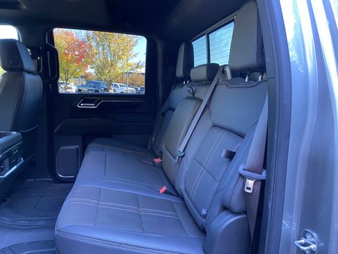 Used 2024 Chevrolet Silverado 2500 High Country w/ High Country Premium Package image 42