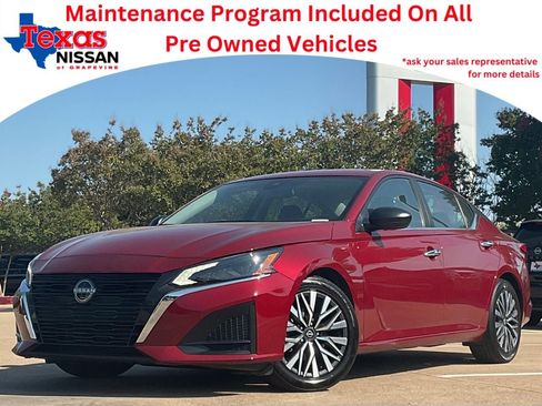 Used 2025 Nissan Altima 2.5 SV FWD image 1