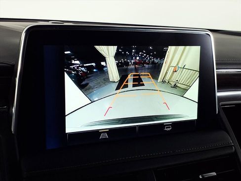 Used 2023 Chevrolet Tahoe Z71 image 4