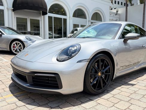 Used 2024 Porsche 911 Carrera T RWD image 2