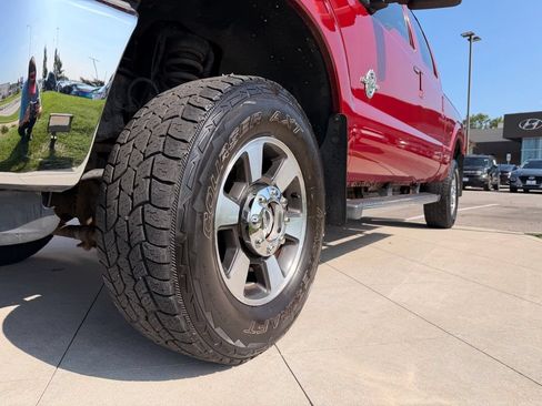 Used 2015 Ford F250 Lariat w/ Lariat Chrome Package AWD/4WD image 12
