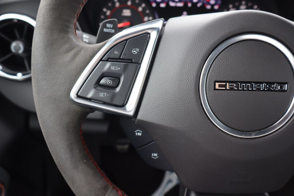 Used 2022 Chevrolet Camaro ZL1 RWD image 8