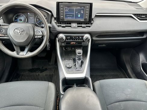 Used 2022 Toyota RAV4 LE image 15