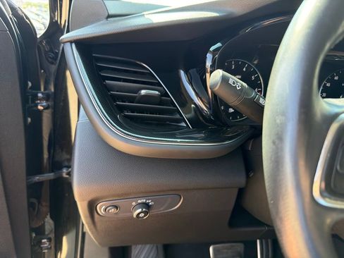 Used 2022 Buick Envision Preferred FWD image 27