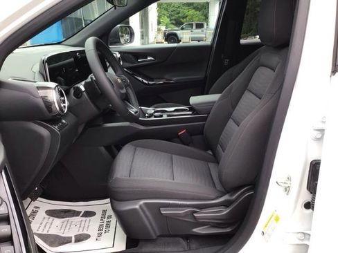 New 2026 Chevrolet Equinox LT FWD image 9
