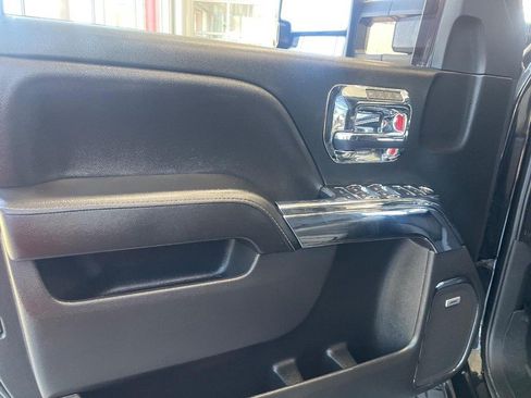 Used 2018 GMC Sierra 1500 Denali w/ Denali Ultimate Package AWD/4WD image 17