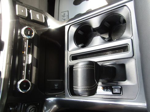 Used 2022 Ford F150 XLT w/ XLT Black Appearance Package image 16