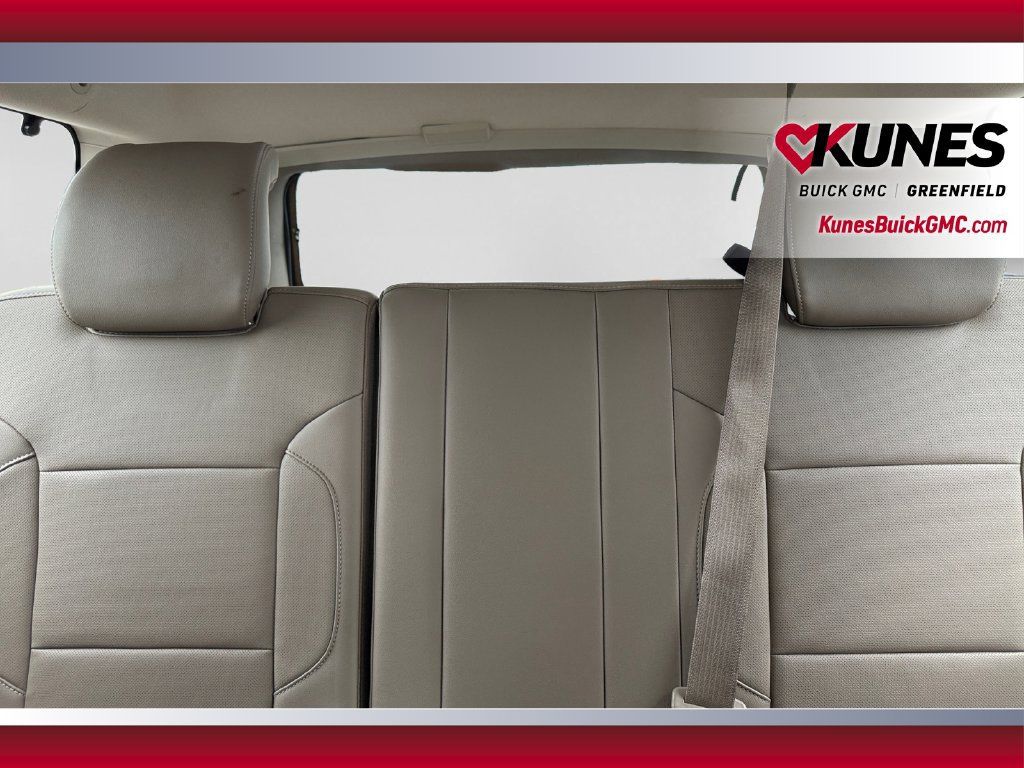 Used 2015 Chevrolet Suburban LTZ AWD/4WD image 36
