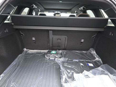 New 2026 Volvo XC60 B5 Plus w/ Protection Package Premier image 33