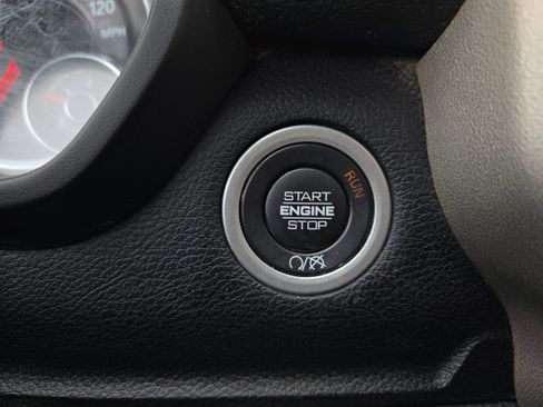 Used 2023 RAM 2500 Laramie AWD/4WD image 17