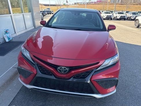 Used 2022 Toyota Camry XSE image 6