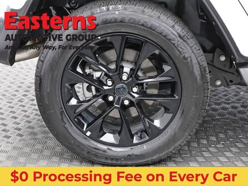 Used 2025 Jeep Wrangler Unlimited Sahara AWD/4WD image 27