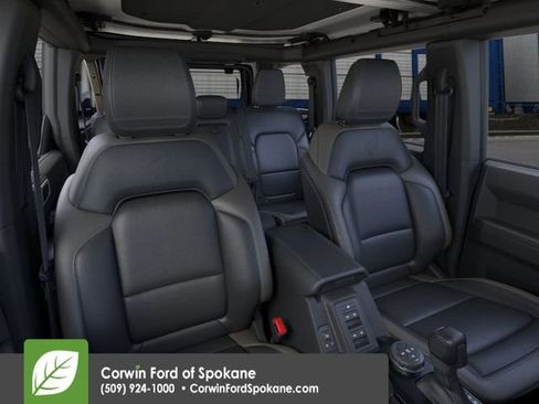 New 2026 Ford Bronco Outer Banks w/ Black Appearance Package image 10
