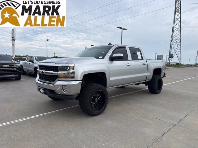 Used 2018 Chevrolet Silverado 1500 LT w/ All Star Edition AWD/4WD image 2