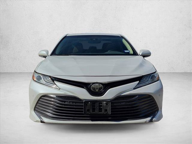 Used 2018 Toyota Camry XLE FWD image 2