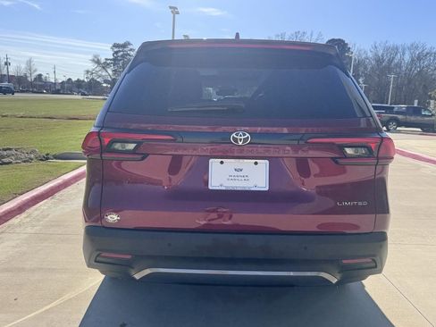 Used 2024 Toyota Grand Highlander Limited image 4