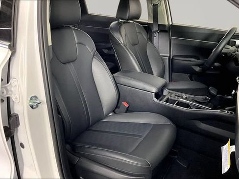 Certified 2026 Kia Sorento S w/ S Panoramic Sunroof Package FWD image 29