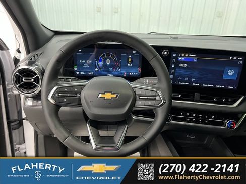 Used 2026 Chevrolet Equinox LT AWD/4WD image 25