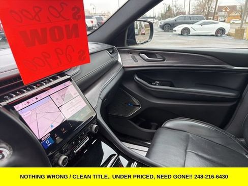 Used 2022 Jeep Grand Cherokee L Overland w/ Luxury Tech Group IV AWD/4WD image 21
