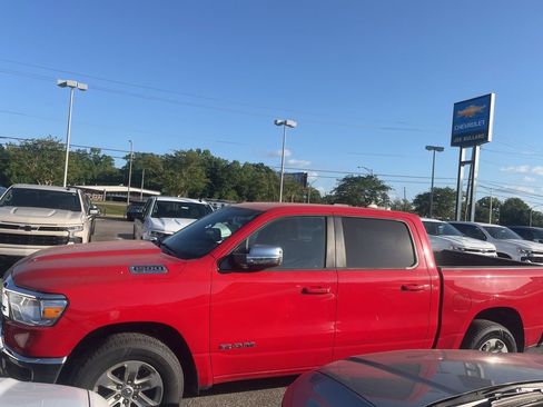 Used 2024 RAM 1500 Laramie image 1