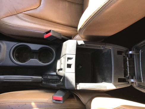 Used 2013 Jeep Wrangler Unlimited Sahara image 36