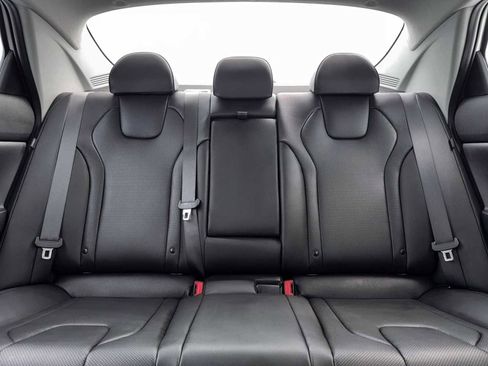 New 2026 Hyundai Elantra Limited FWD image 16