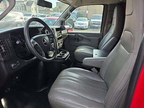 Used 2018 GMC Savana 2500 w/ Driver Convenience Package RWD image 12