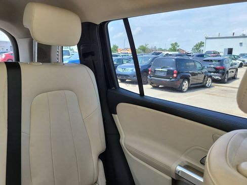 Used 2023 Mercedes-Benz EQB 300 4MATIC w/ Pinnacle Package image 7