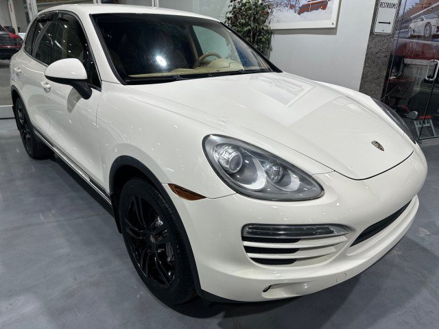 Used 2011 Porsche Cayenne AWD/4WD image 11