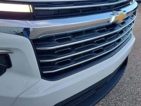 Used 2025 Chevrolet Traverse LT AWD/4WD image 14
