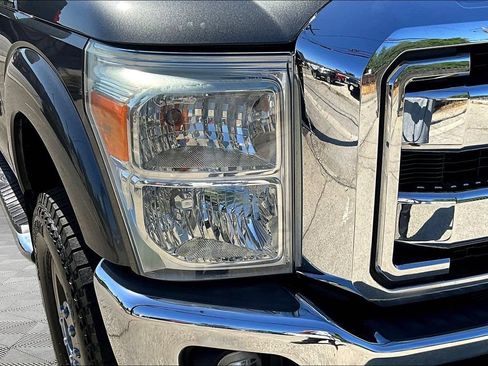 Used 2015 Ford F250 Lariat w/ Lariat Interior Package AWD/4WD image 27
