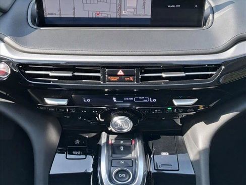 Used 2024 Acura MDX w/ Technology Package AWD/4WD image 16