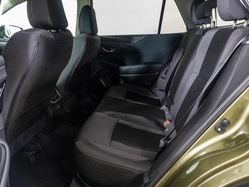 Used 2025 Subaru Outback Premium w/ Popular Package #1A image 40